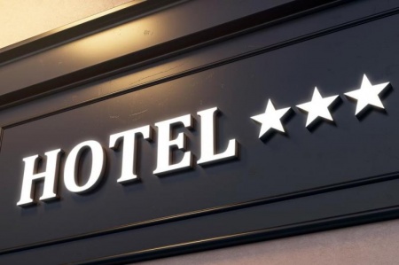 Enseigne lumineuse &agrave; Laroque, les crit&egrave;res pour bien choisir