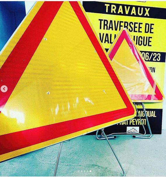 panneau signalisation personnaliser panneau routier chantier gard herault occitanie