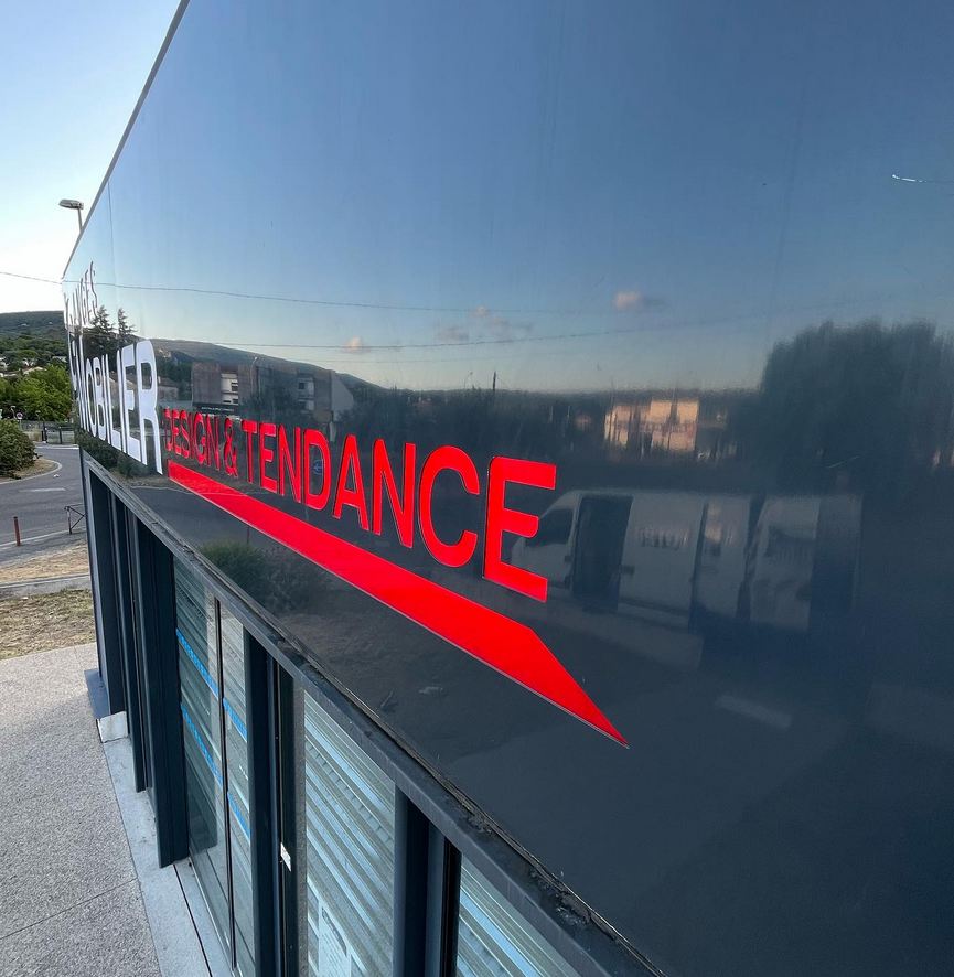Enseigne-exterieure-led