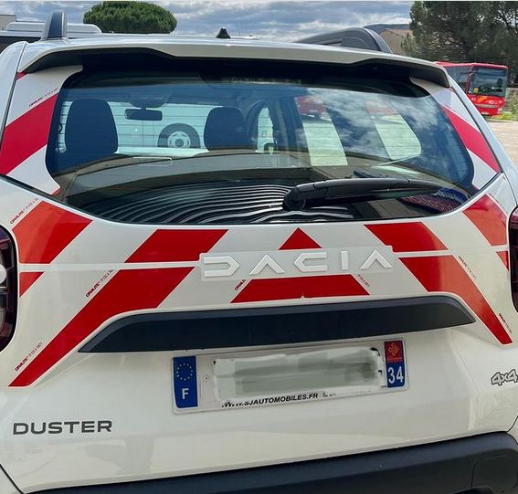 Kit zébré rouge et blanc réfléchissant marquage véhicule Occitanie