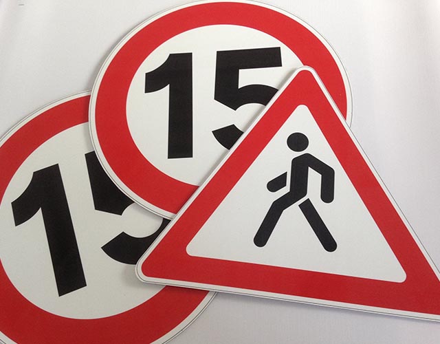 Achat panneau de signalétique normé pour circulation commune route